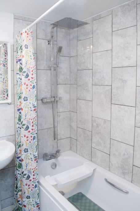 Comfy Modern 3Br Semi Detached 400Mb Wifi Free Double Parking Vila Newcastle Upon Tyne Exterior foto